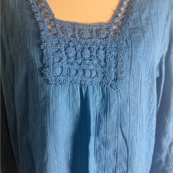 Trina Turk Relaxed Blue 3/4 Sleeve Smocked Tunic Bohemian size Large - Picture 2 of 8